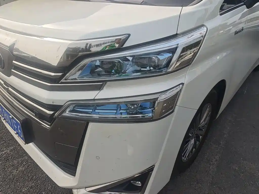 Toyota Vellfire — миниатюра 24