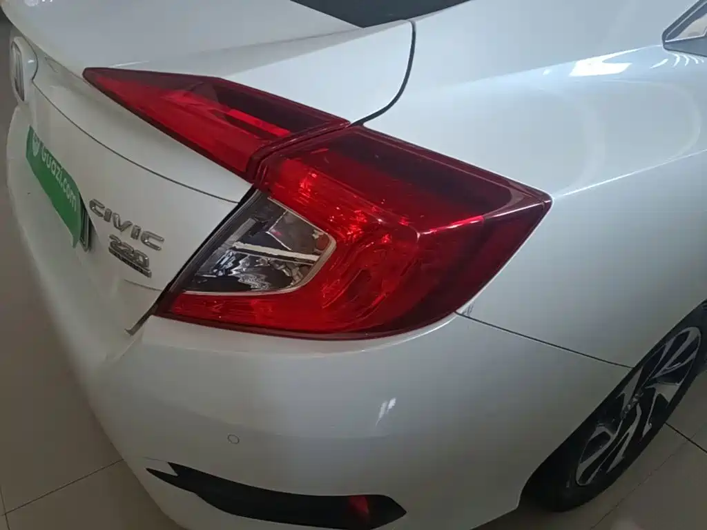 Honda Civic — миниатюра 8