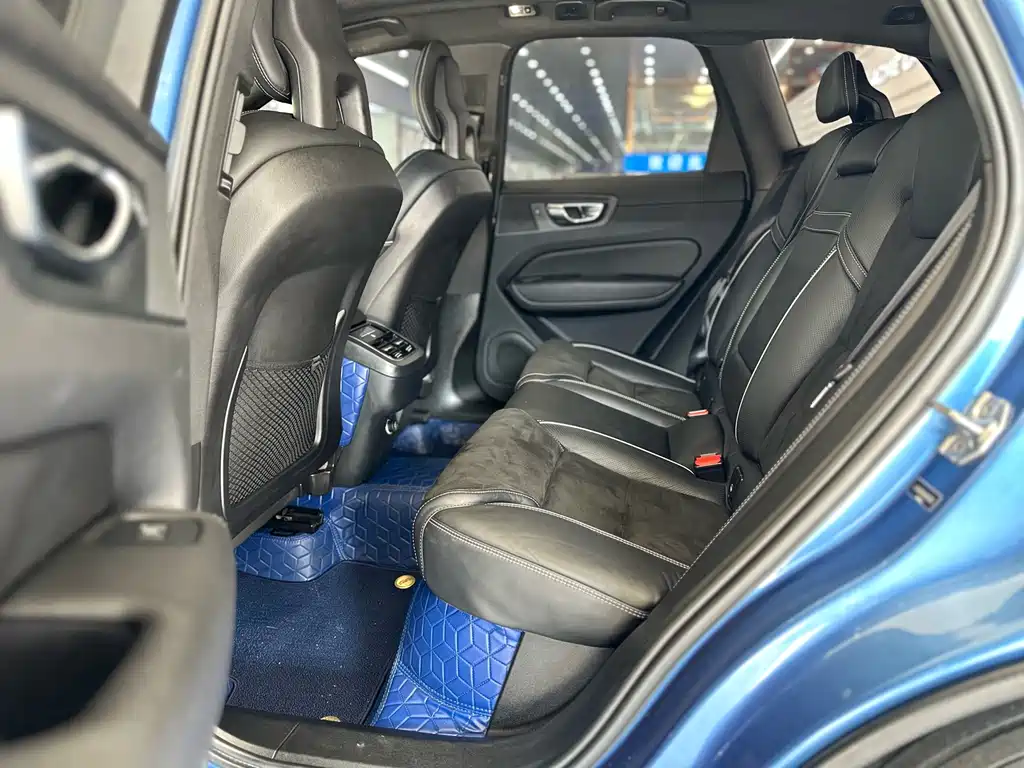Volvo XC60 — миниатюра 11
