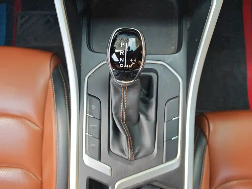 Geely Vision X6 — миниатюра 10