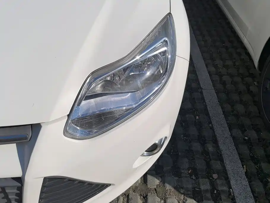 Ford Focus — миниатюра 5