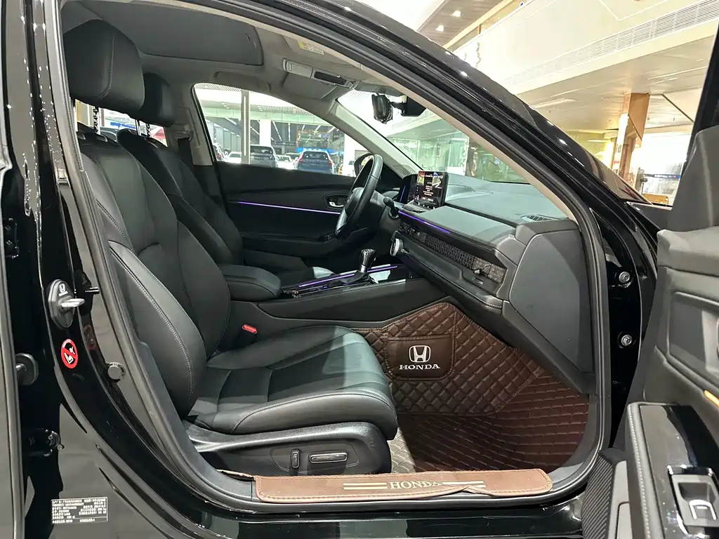 Honda Accord — миниатюра 13