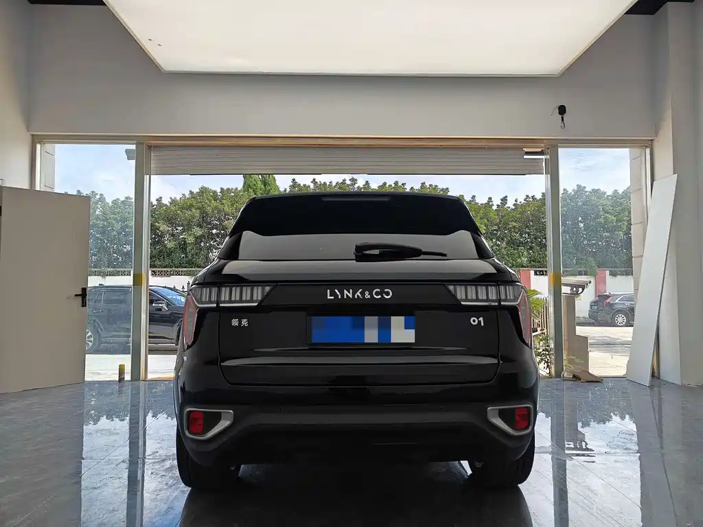 Lynk & Co 01 — миниатюра 4