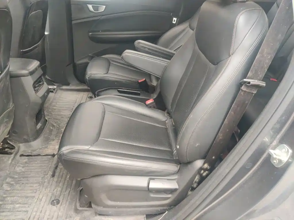 Wuling Jiachen — миниатюра 18