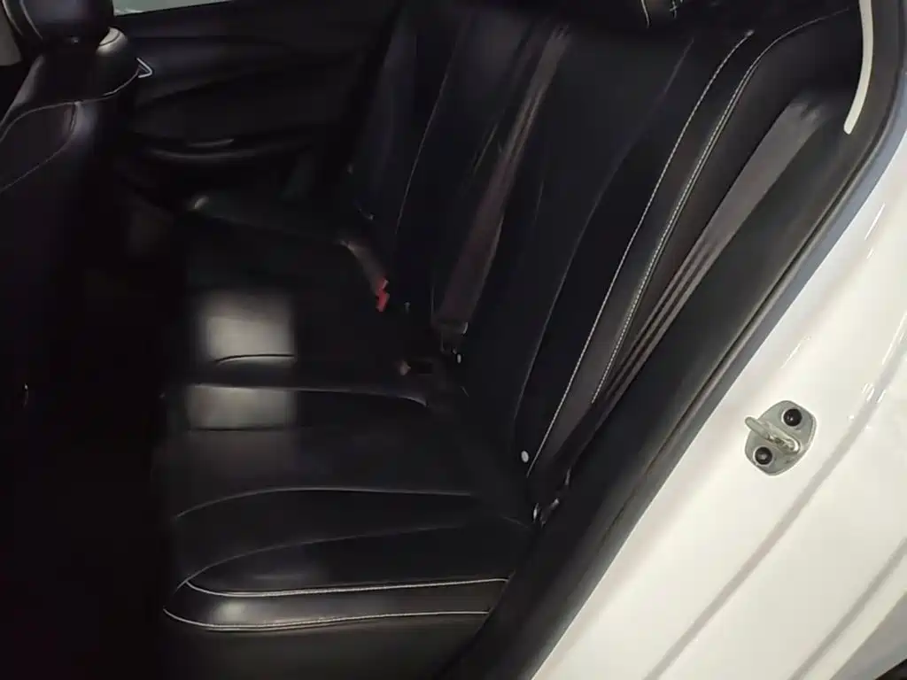 Roewe i5 — миниатюра 17