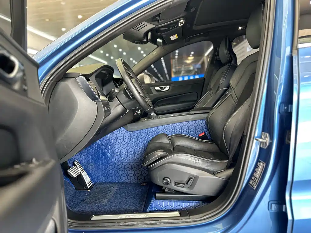 Volvo XC60 — миниатюра 10