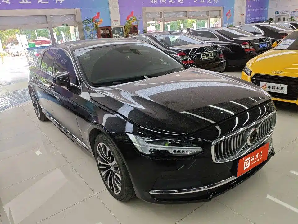 Volvo S90 2024 B5 Luxury