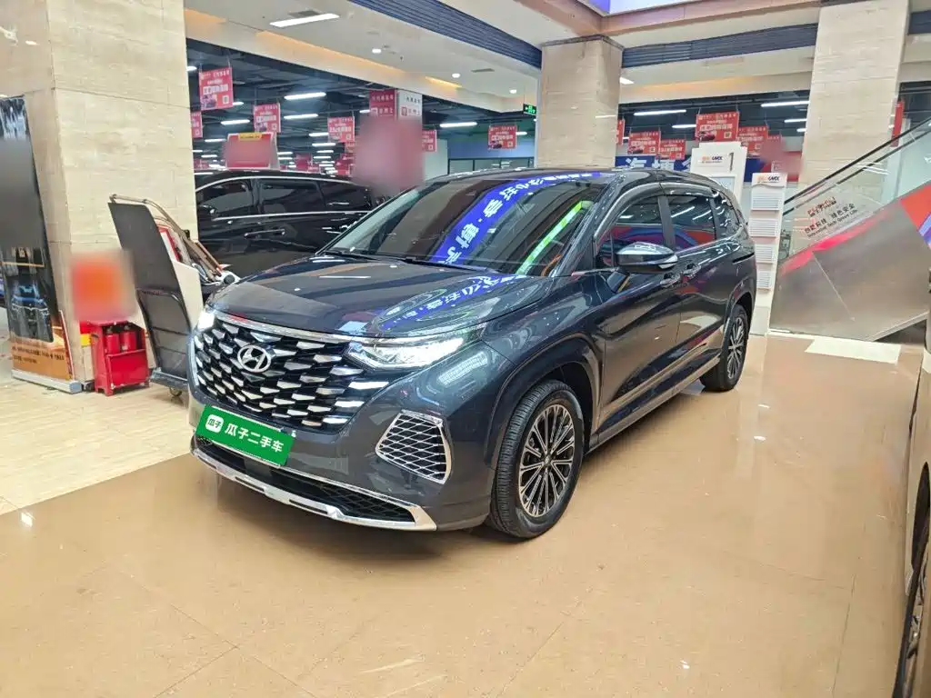Hyundai Custo