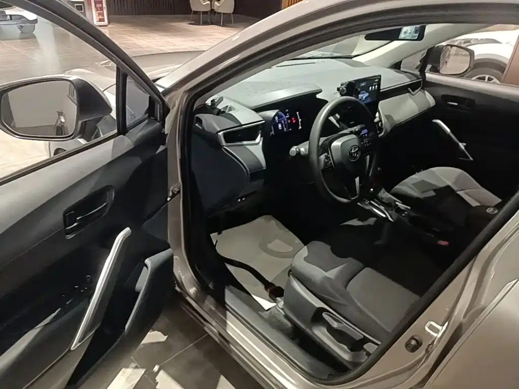 Toyota Frontlander — миниатюра 16