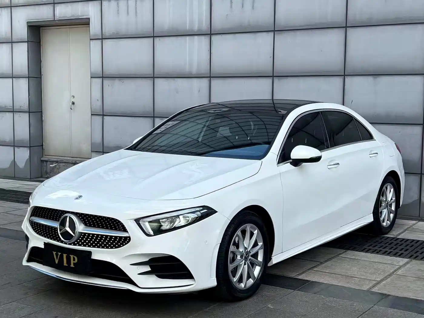 奔驰A级 2022款 改款 A 200 L 运动轿车动感型 2022