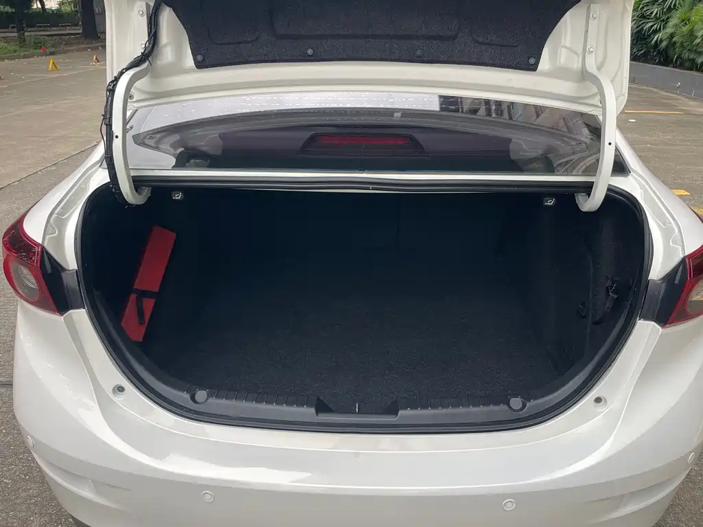 Mazda 3 Axela — миниатюра 9
