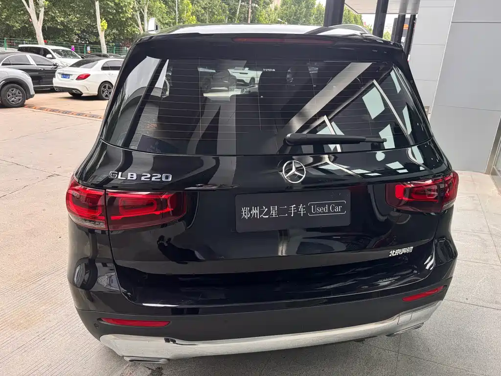 Mercedes-Benz GLB — миниатюра 4
