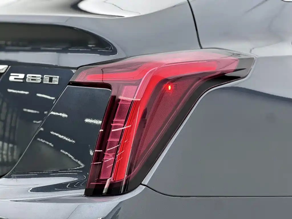 Cadillac CT5 — миниатюра 11