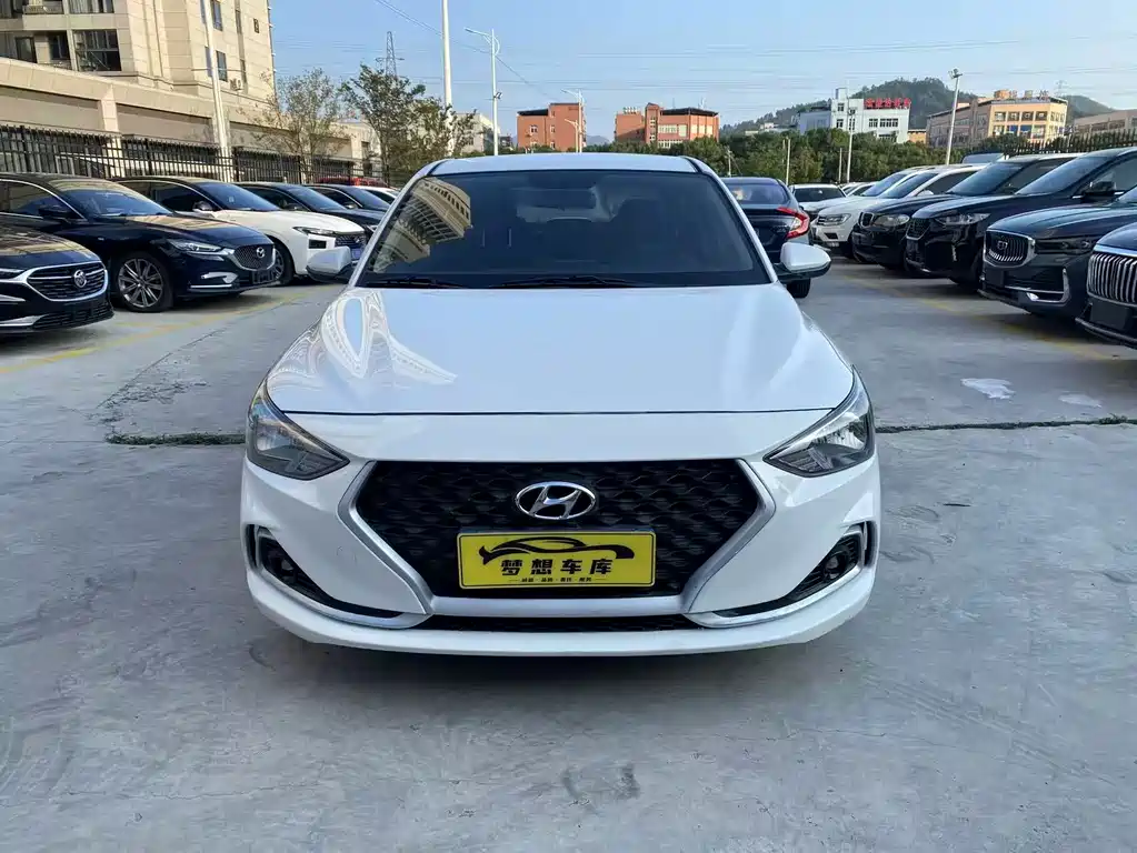 Hyundai Elantra — миниатюра 5
