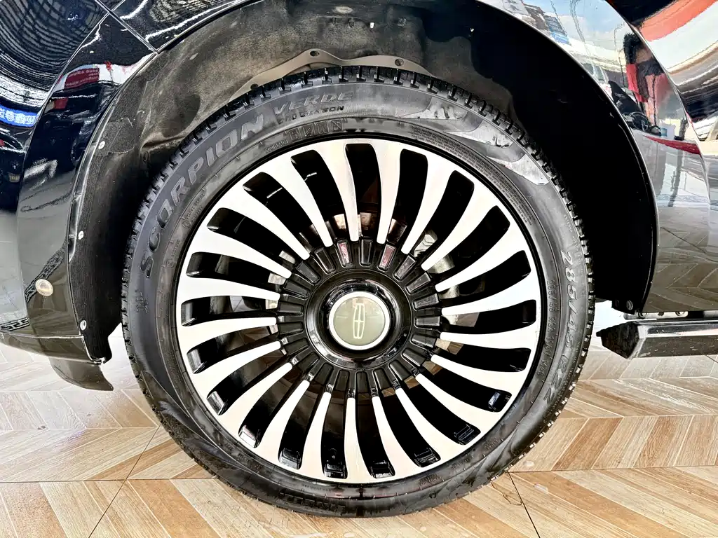 Lincoln Navigator — миниатюра 6