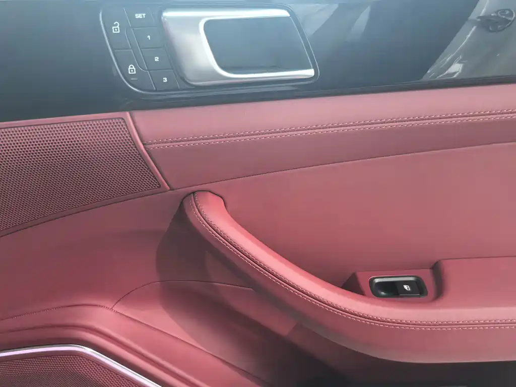 Porsche Panamera — миниатюра 9