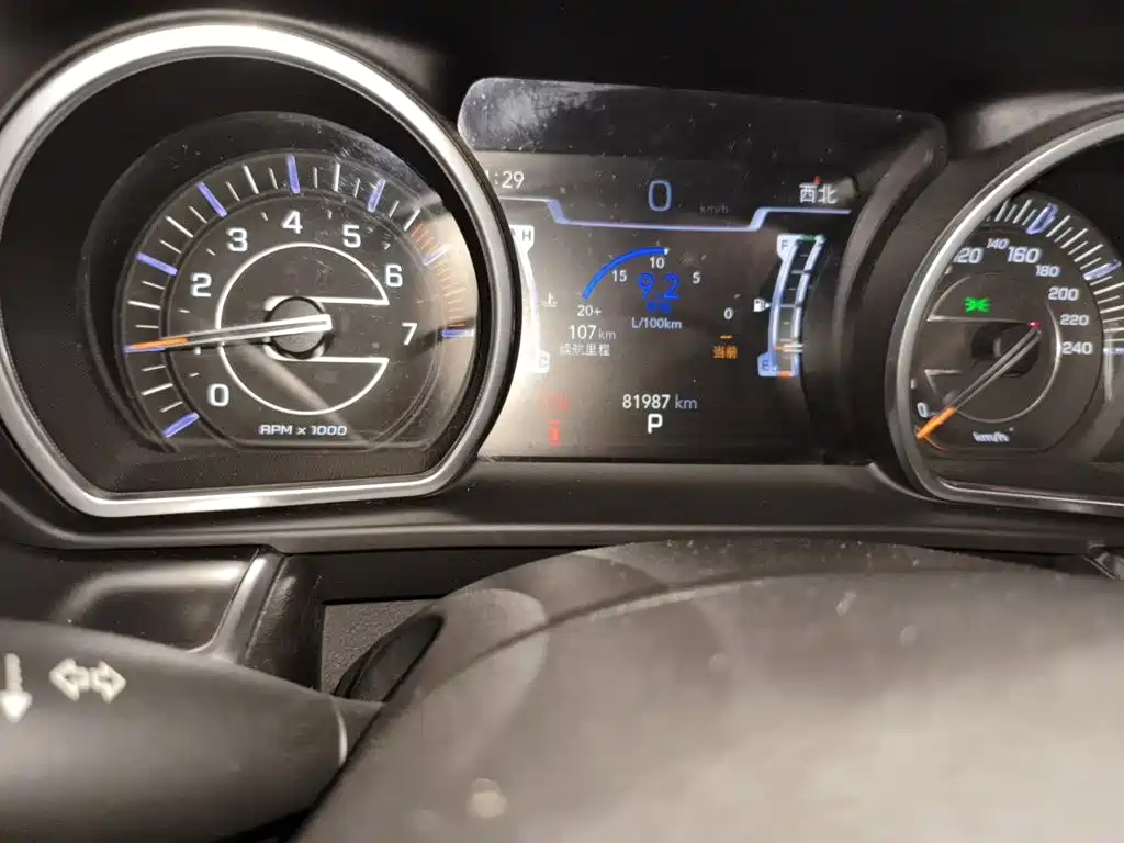 Jeep Grand Commander — миниатюра 13