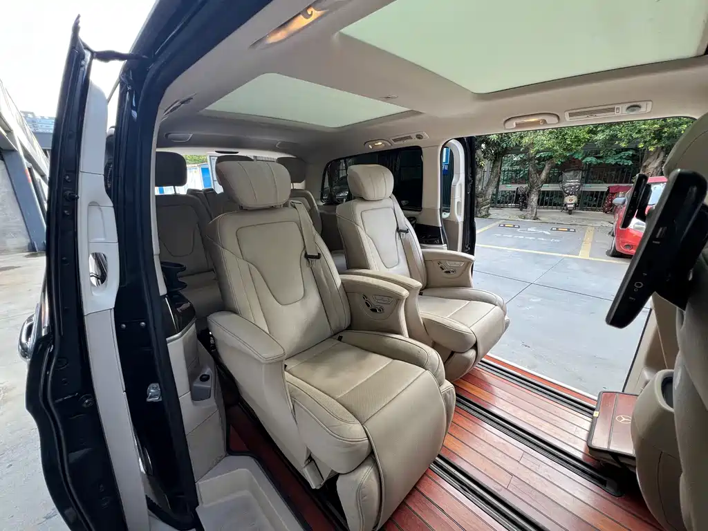 Mercedes-Benz V-Class — миниатюра 16
