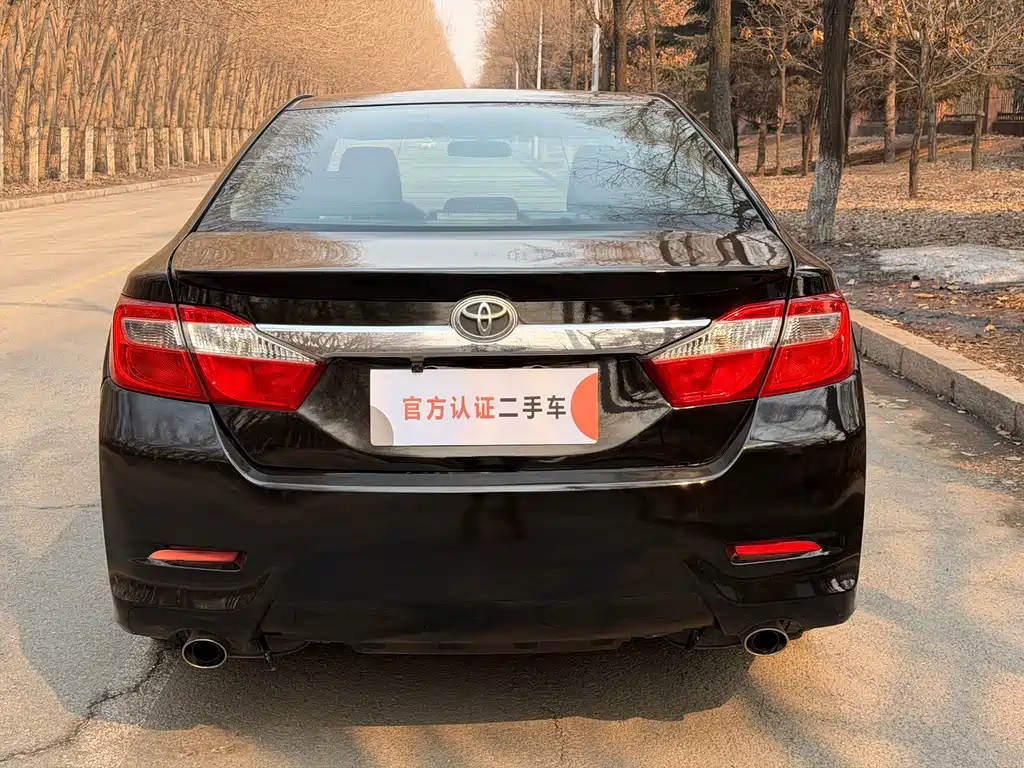 Toyota Camry — миниатюра 8