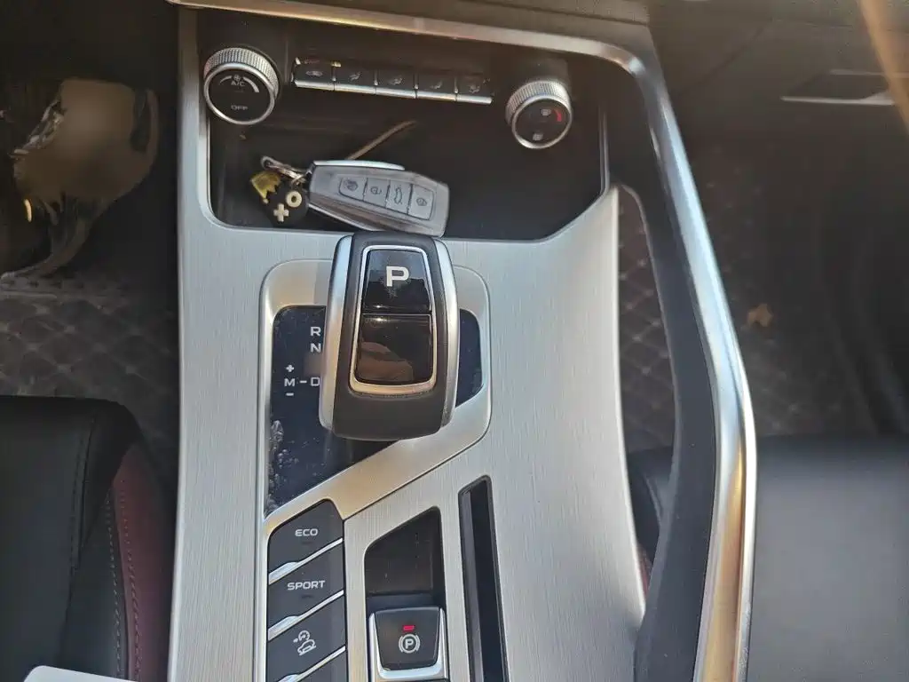 Geely Binyue — миниатюра 7
