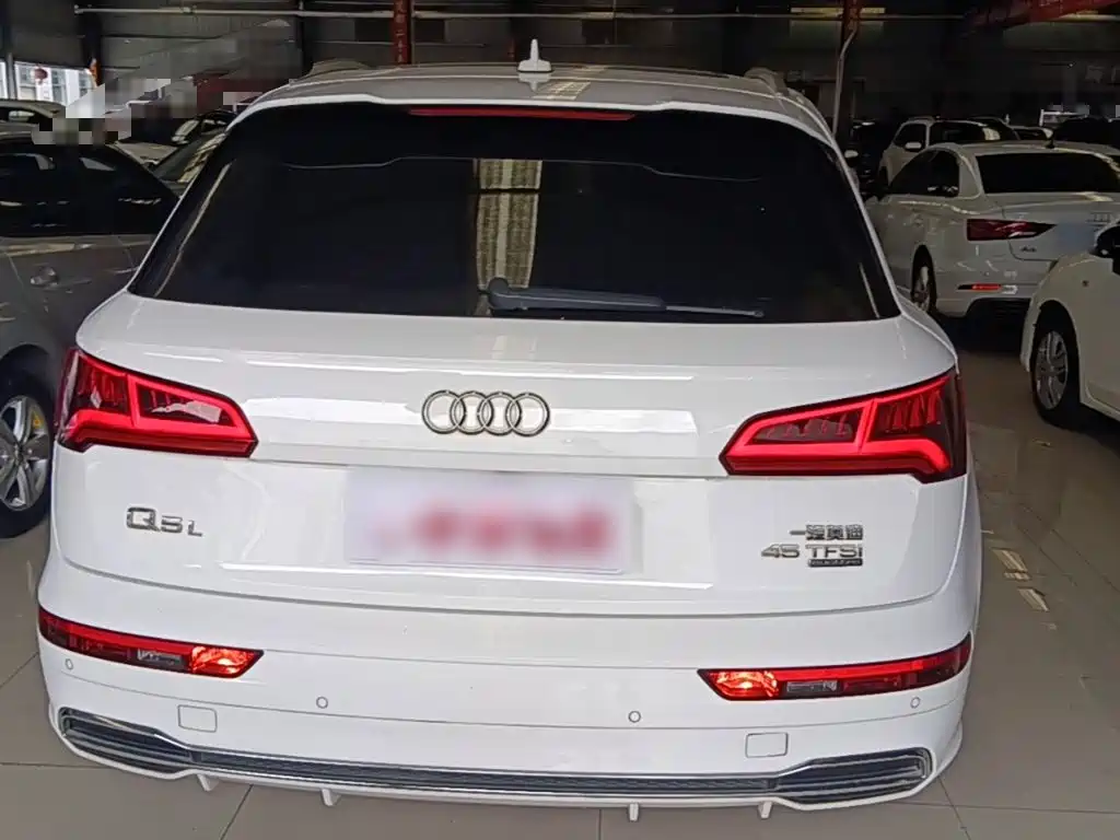 Audi Q5L — миниатюра 6