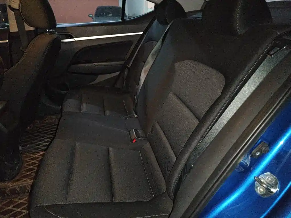 Hyundai Elantra — миниатюра 13