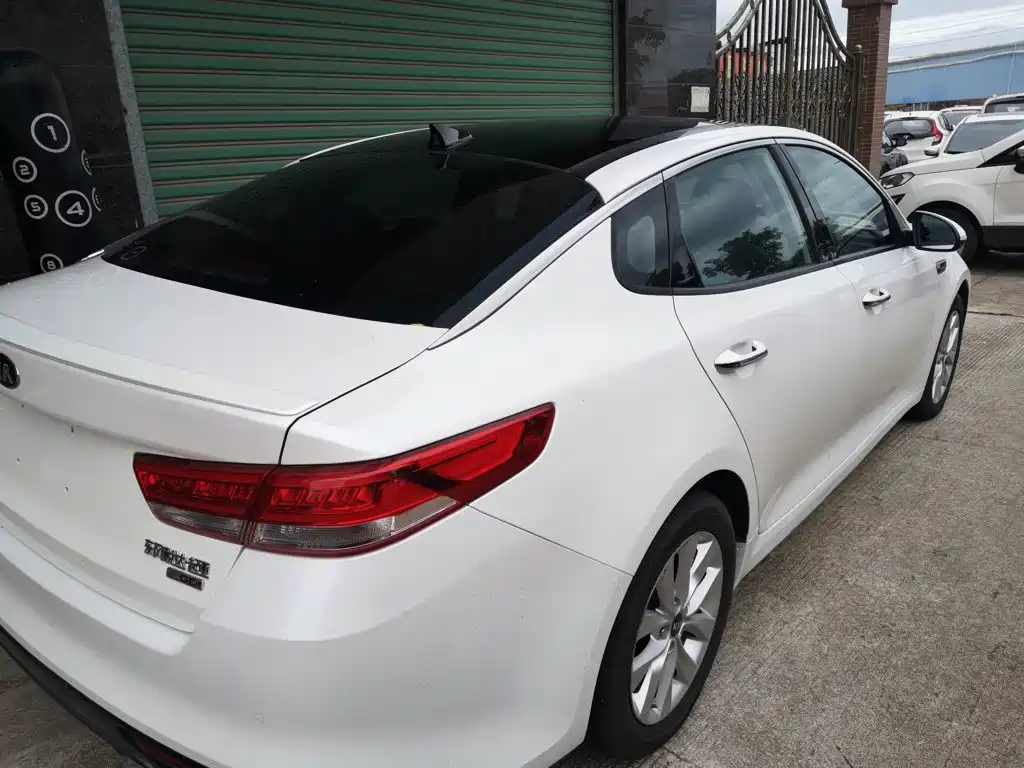 Kia K5 — миниатюра 7