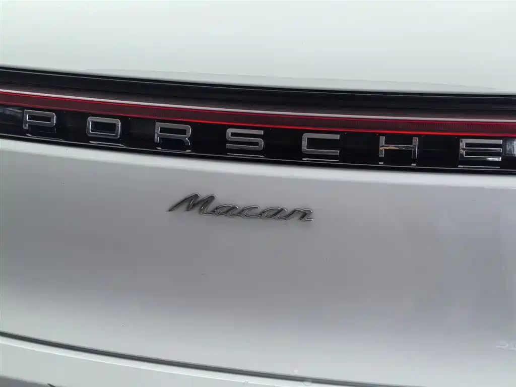 Porsche Macan — миниатюра 22