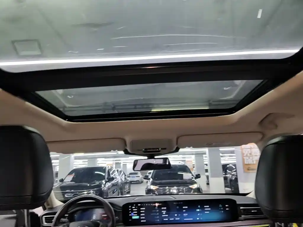 Ford Explorer — миниатюра 18