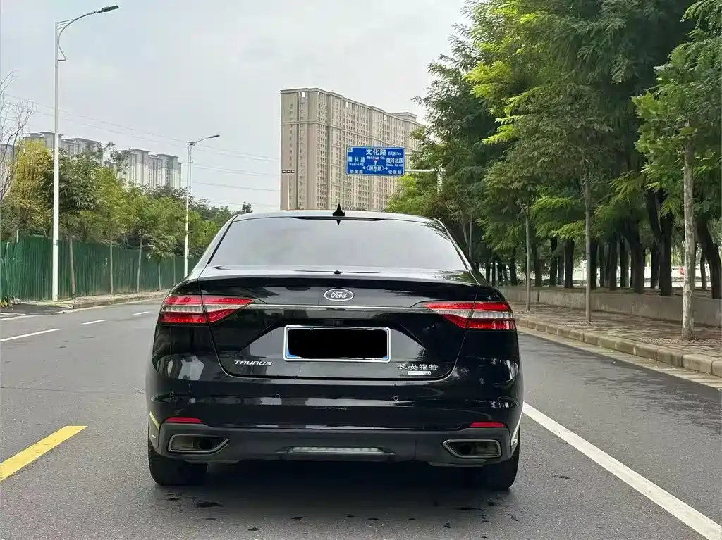 Ford Taurus — миниатюра 9