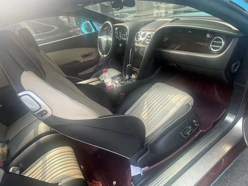 Bentley Continental — миниатюра 3