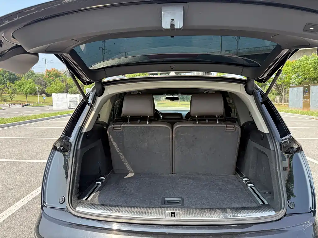 Audi Q7 — миниатюра 11