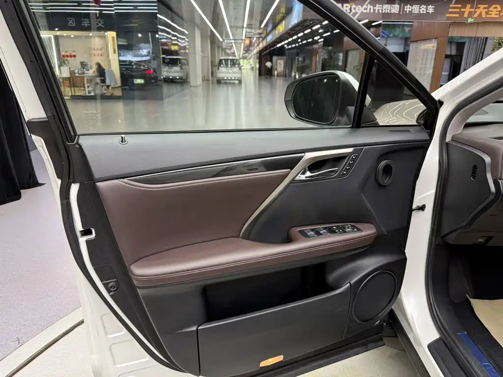 Lexus RX — миниатюра 18