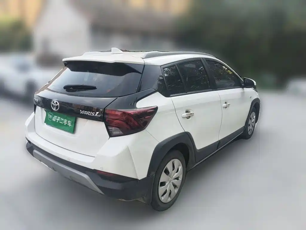 Toyota Yaris L — миниатюра 4