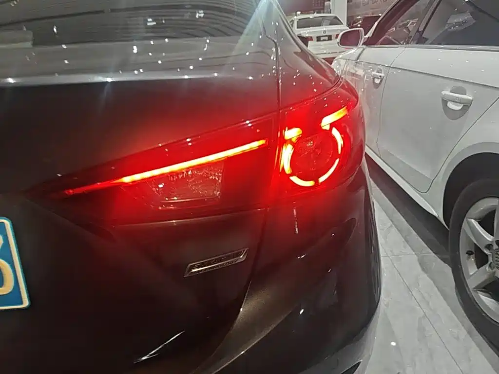 Mazda 3 Axela — миниатюра 24