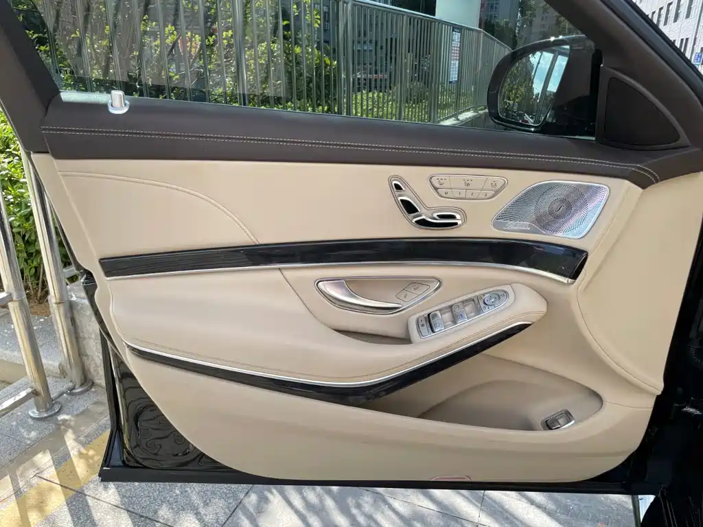 Mercedes-Benz S-Class — миниатюра 10