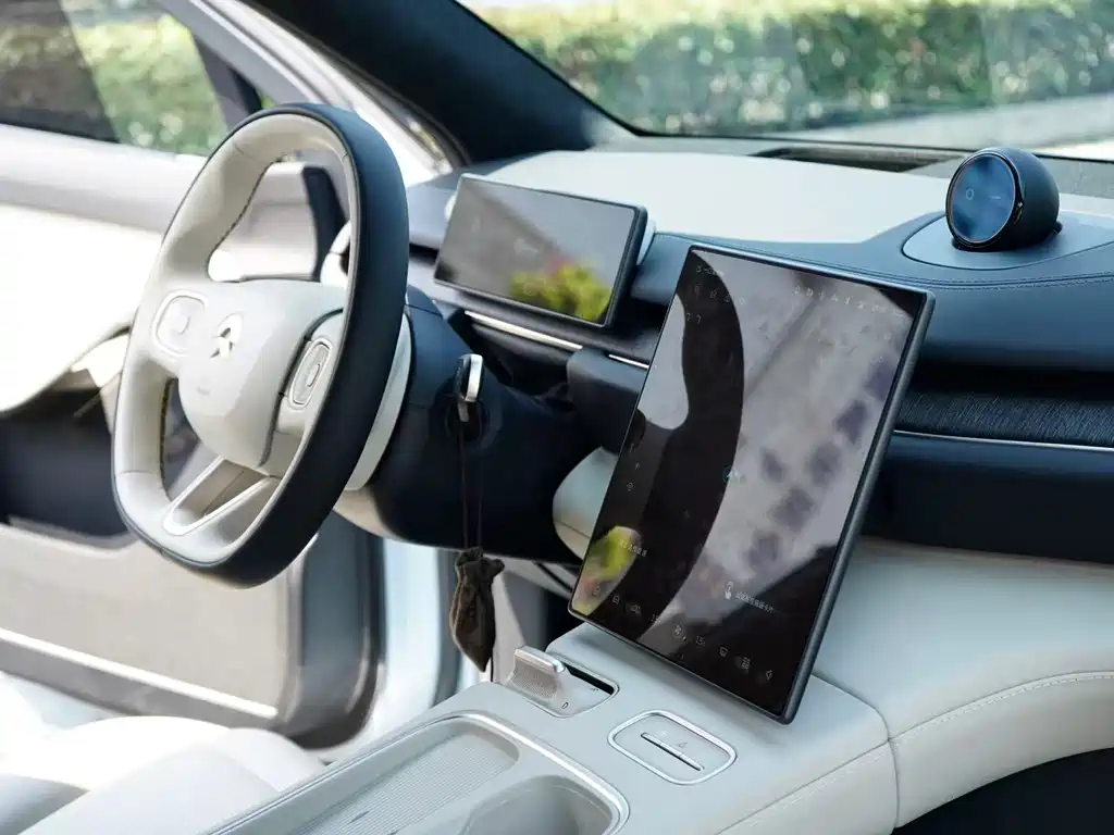 NIO ES6 — миниатюра 16