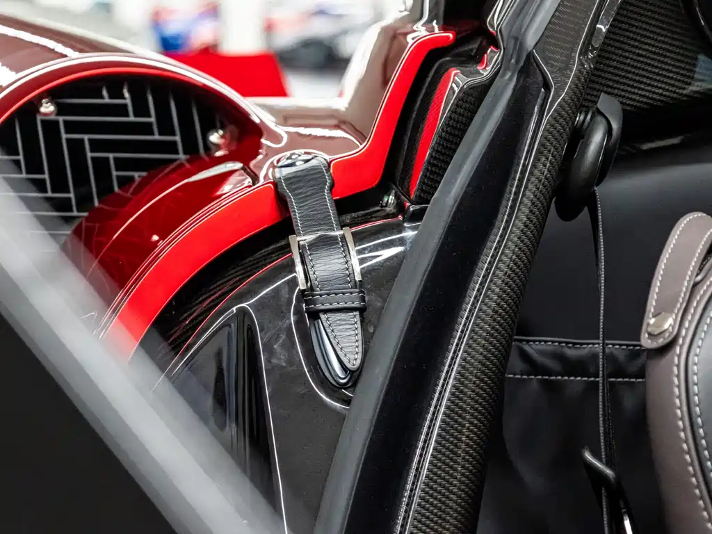 Pagani Huayra — миниатюра 22