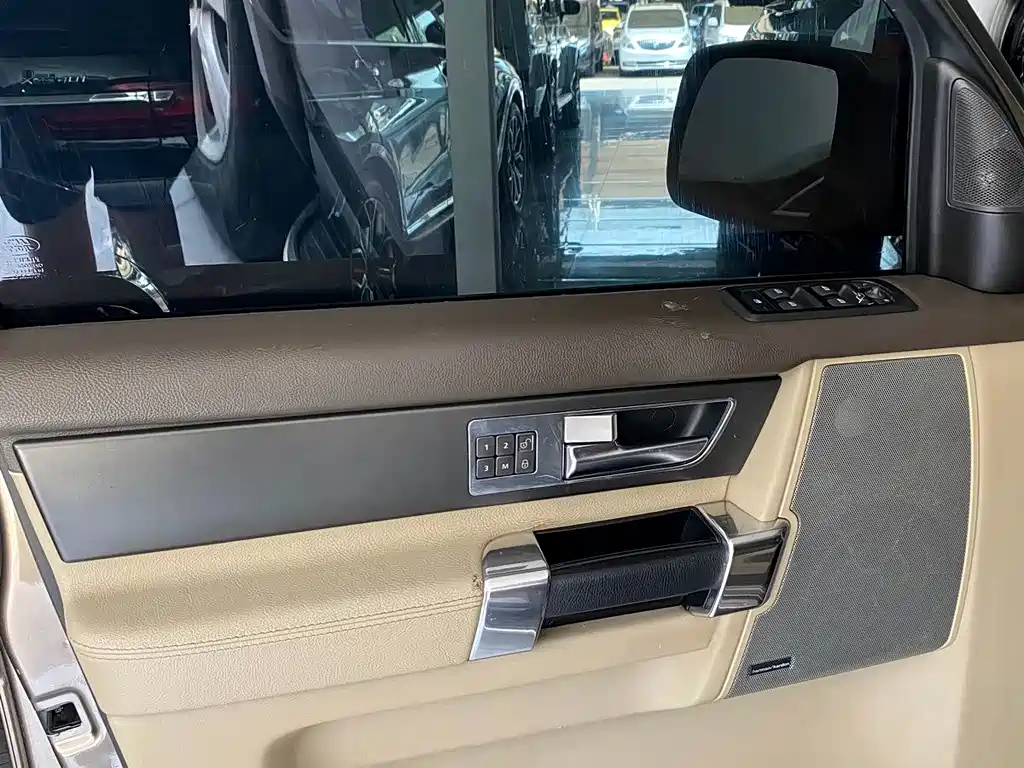 Land Rover Discovery 2014 3.0 SDV6 HSE