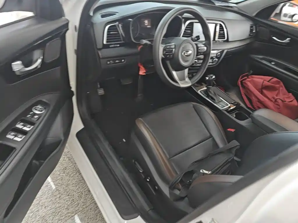 Kia K4 — миниатюра 16
