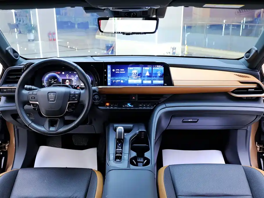 Toyota Crown SportCross — миниатюра 19