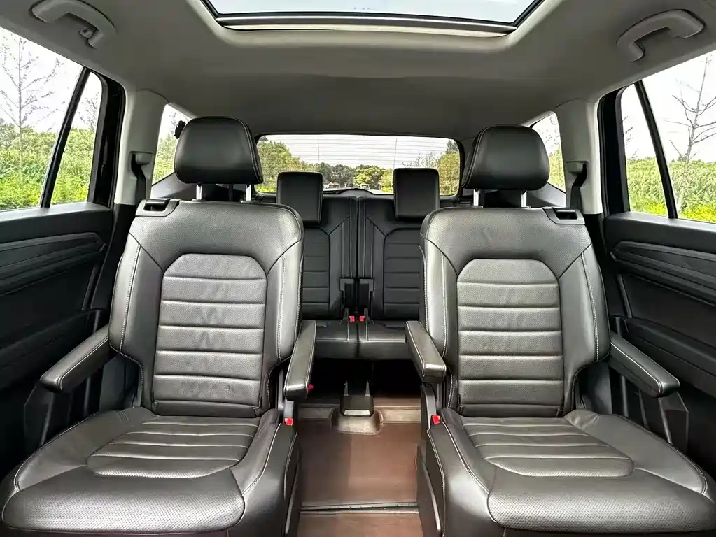 Volkswagen Teramont — миниатюра 9