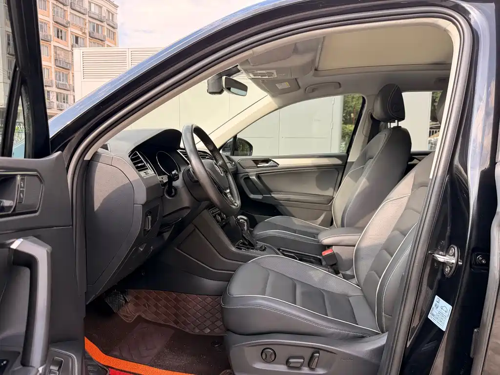 Volkswagen Tiguan L — миниатюра 8