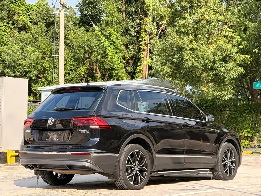 Volkswagen Tiguan L — миниатюра 14