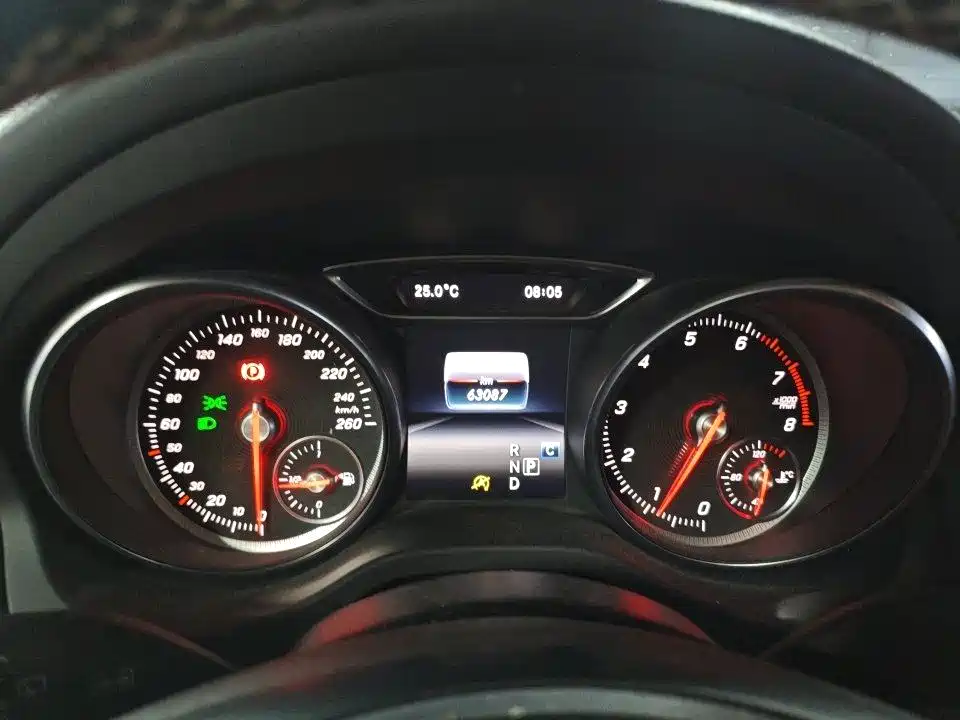 Mercedes-Benz GLA — миниатюра 5