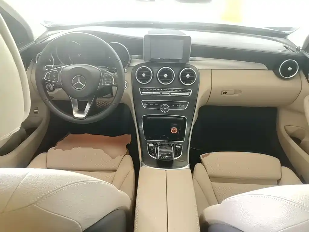 Mercedes-Benz C-Class — миниатюра 10