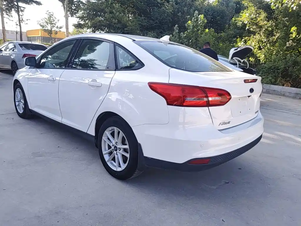 Ford Focus — миниатюра 5