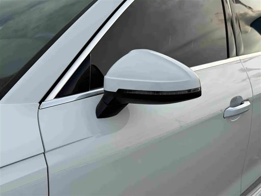 Audi A4L — миниатюра 15
