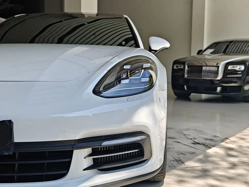 Porsche Panamera — миниатюра 2
