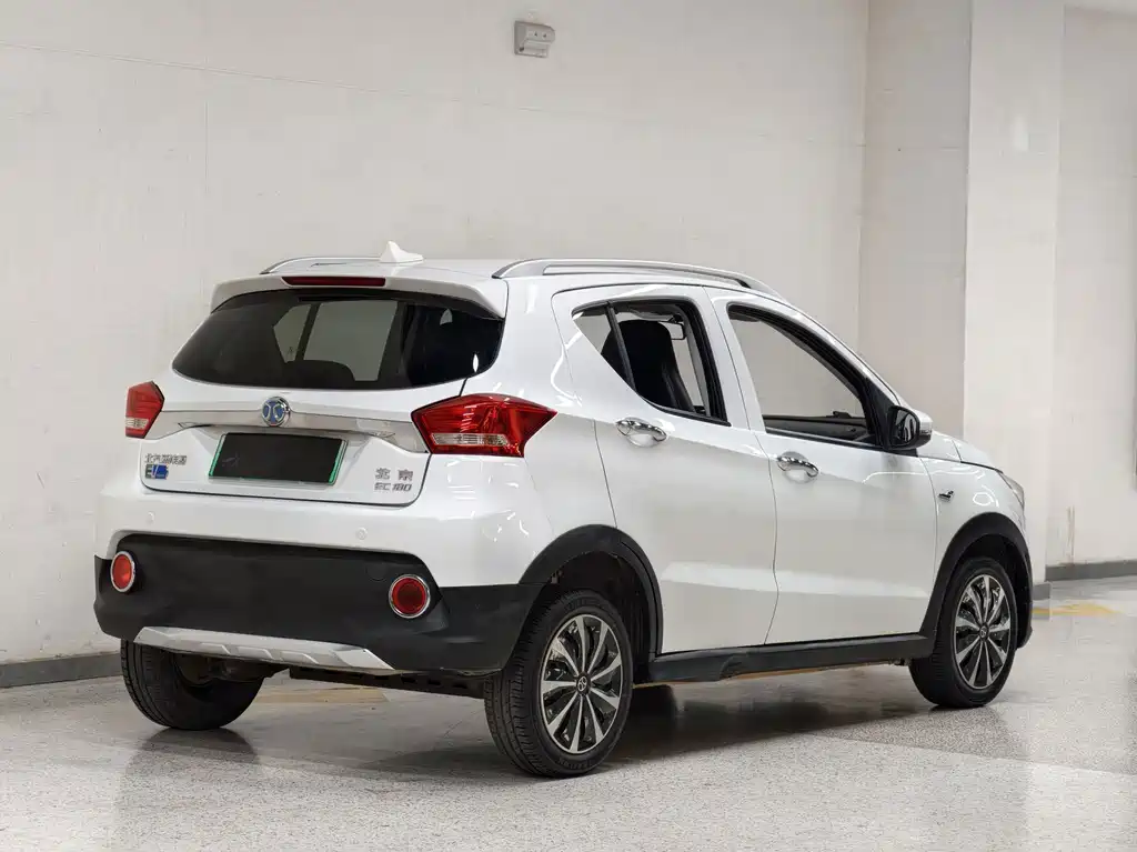 BAIC New Energy EC — миниатюра 9